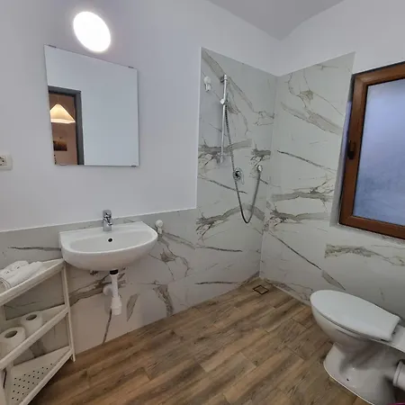 Casa Tuia By Eforooms - Liniste Si Primitoare